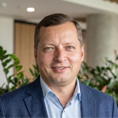 Михаил Петраков
